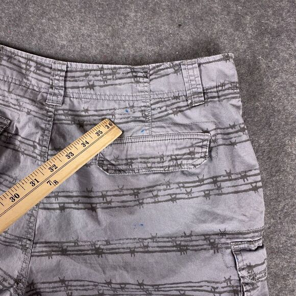 MMA Elite Shorts Mens 36 Gray Barbed Wire Print Cargo Y2K - Picture 13 of 15